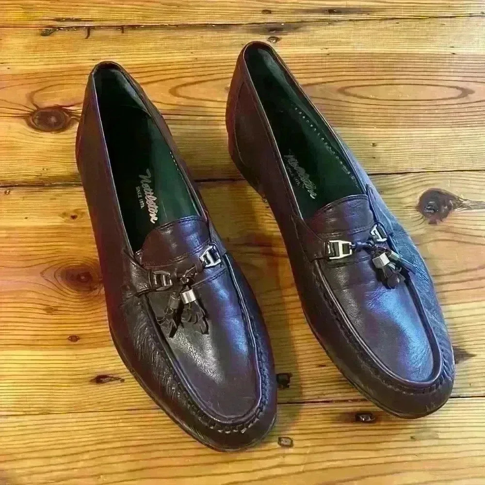 Nettleton vintage dark brown loafers size 9.5